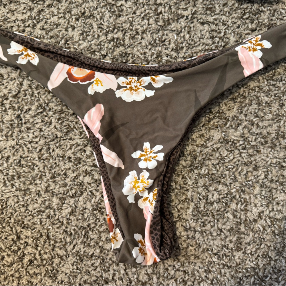 Acacia Hilo set - Picture 2 of 5